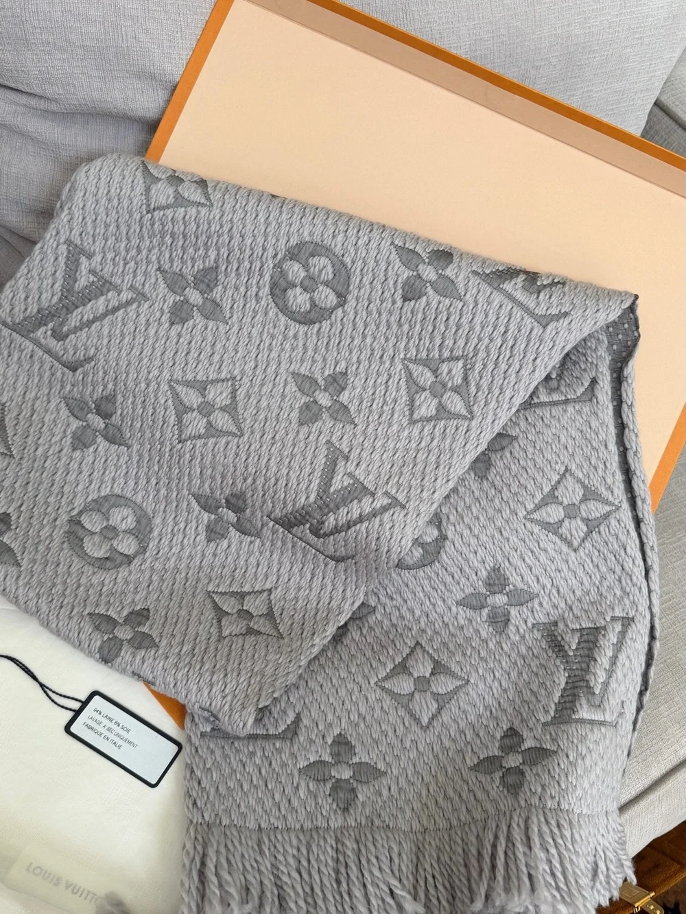 LOUIS VUITTON GRAY LOGOMANIA WOOL SCARF